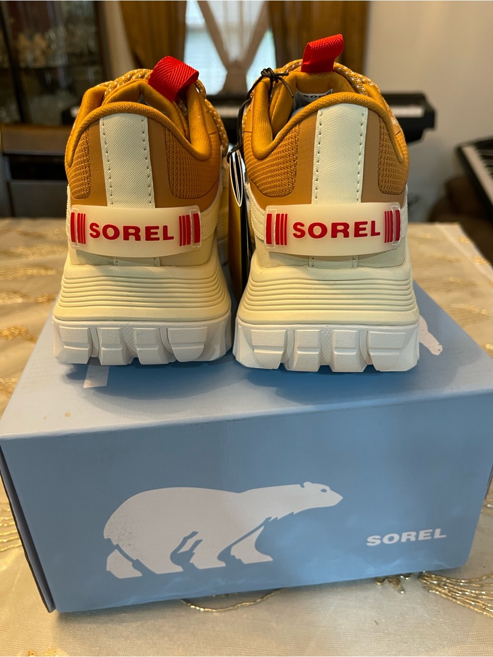 NWB Sorel women’s callsign low GTX canyon gold honey sneakers size 10 limited - Picture 15 of 16